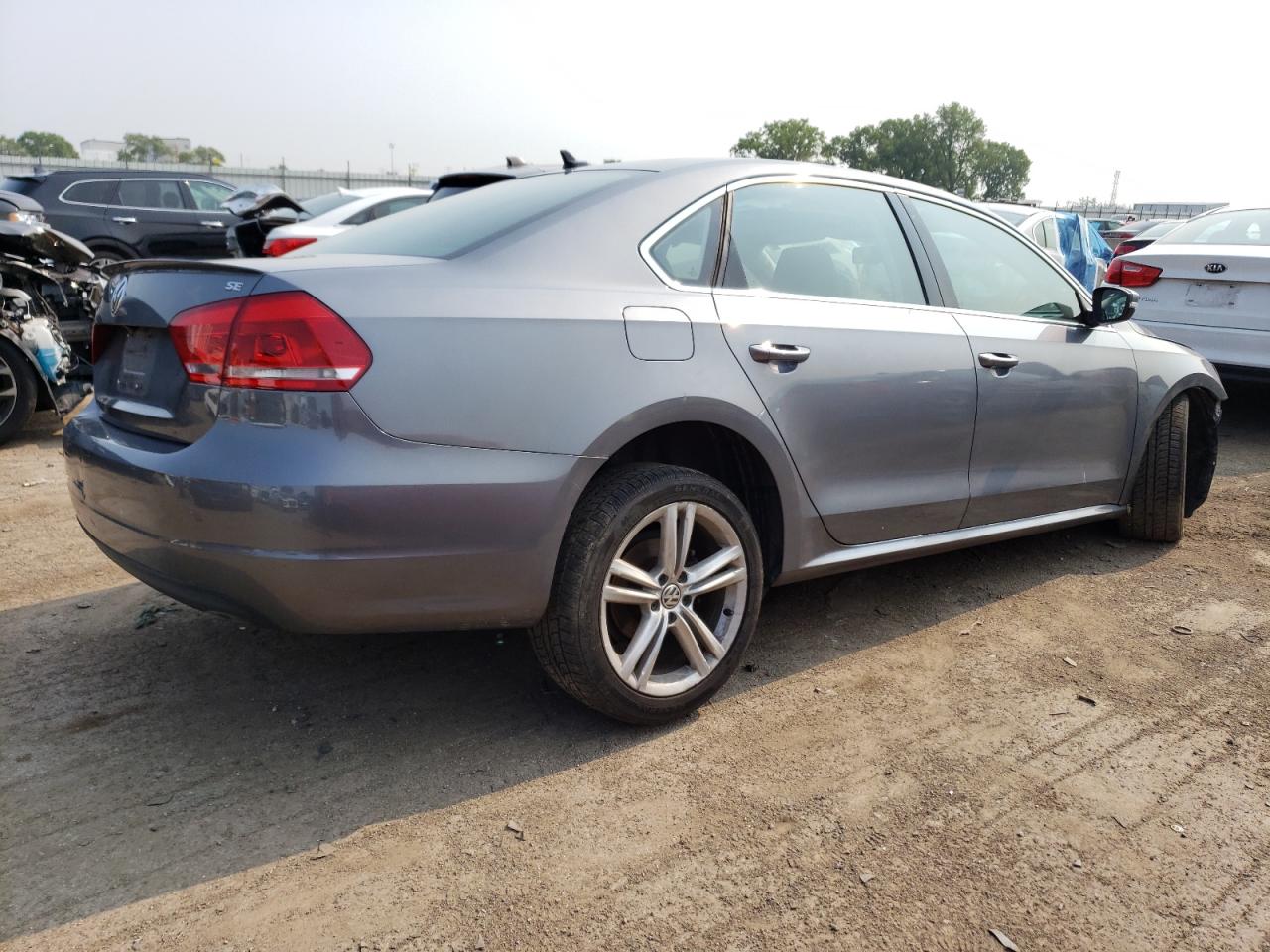 Image 3 of 2014 VOLKSWAGEN PASSAT SE 2014 with VIN 1VWBP7A38EC014883