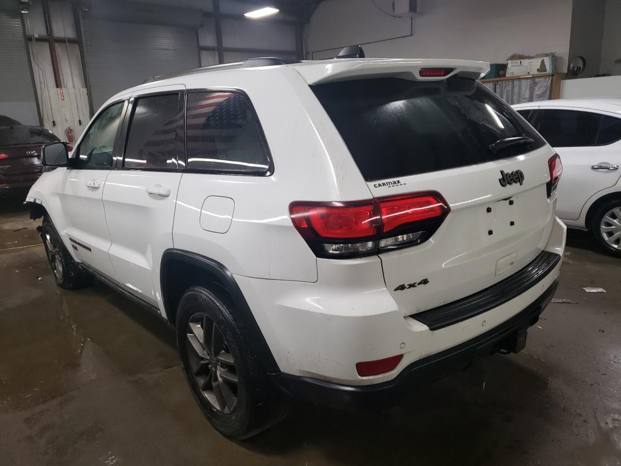 Image 2 of 2016 JEEP GRAND CHEROKEE LAREDO 2016 with VIN 1C4RJFAG2GC470767