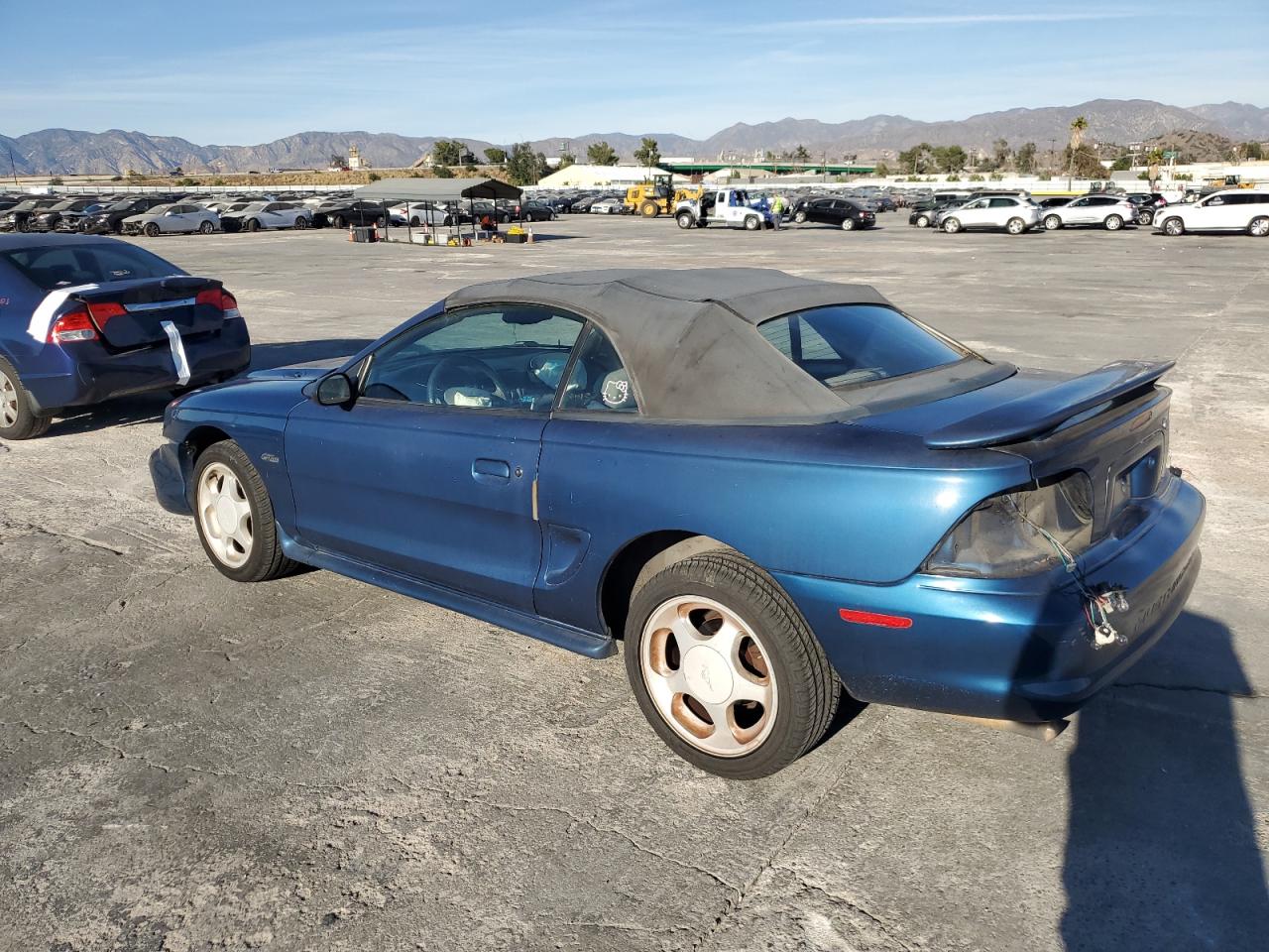 Image 2 of 1998 FORD MUSTANG GT 1998 with VIN 1FAFP45X4WF203245