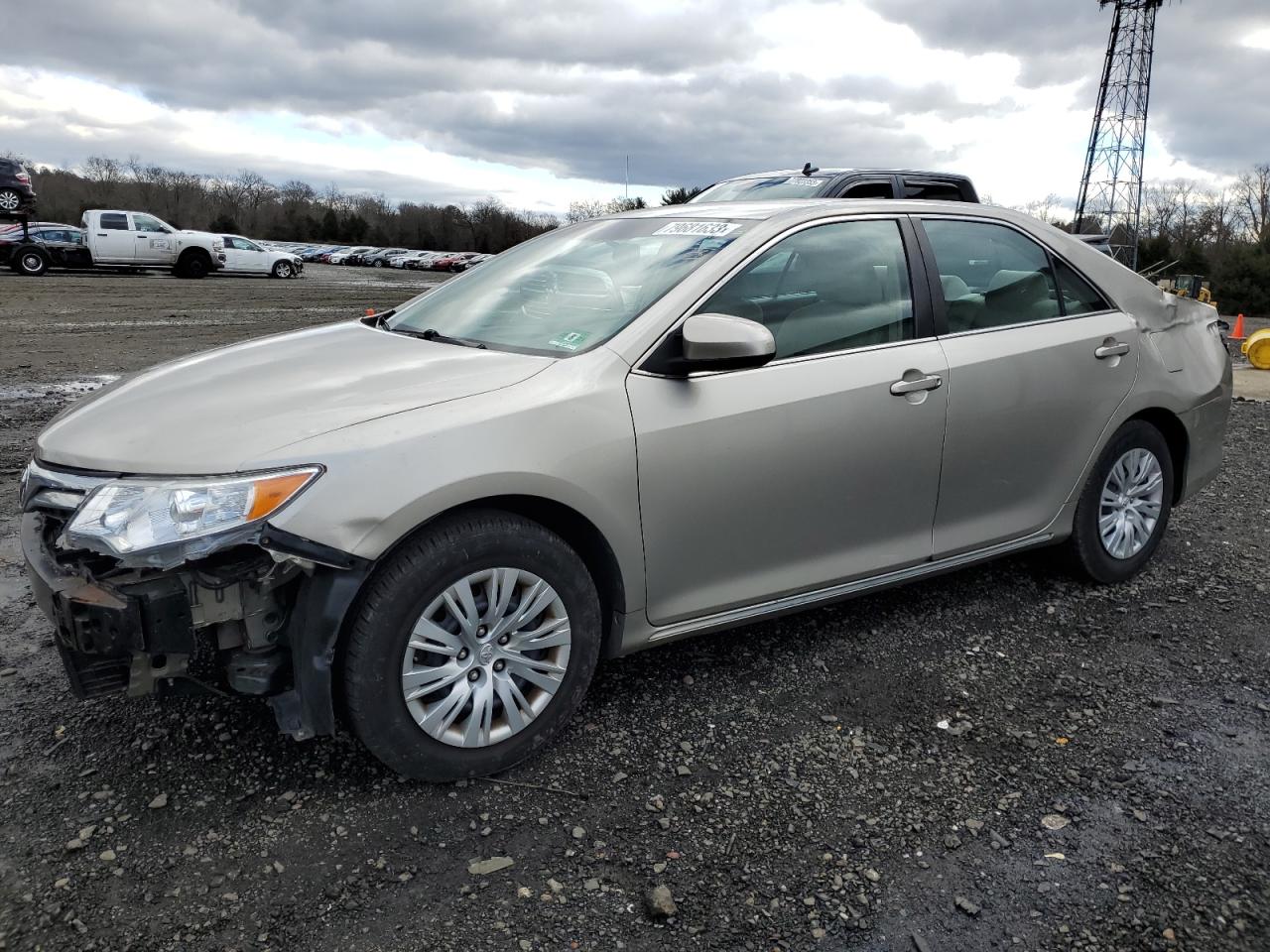 Obraz 1 z 2014 TOYOTA CAMRY L 2014 z VIN 4T4BF1FK2ER413447