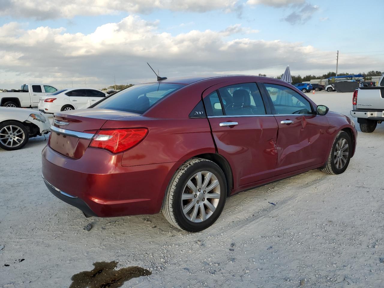 Изображение 3 2013 CHRYSLER 200 LIMITED 2013 с VIN 1C3CCBCGXDN514041