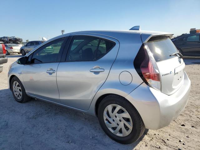 Image 2 of 2015 TOYOTA PRIUS C  2015 with VIN JTDKDTB31F1579945