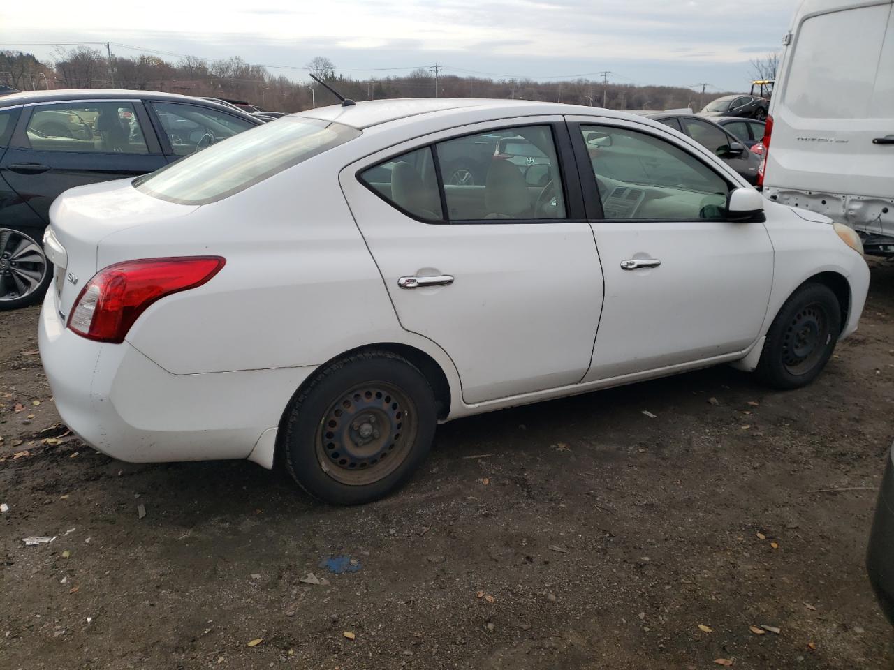 Изображение 3 2012 NISSAN VERSA S 2012 с VIN 3N1CN7AP6CL872776