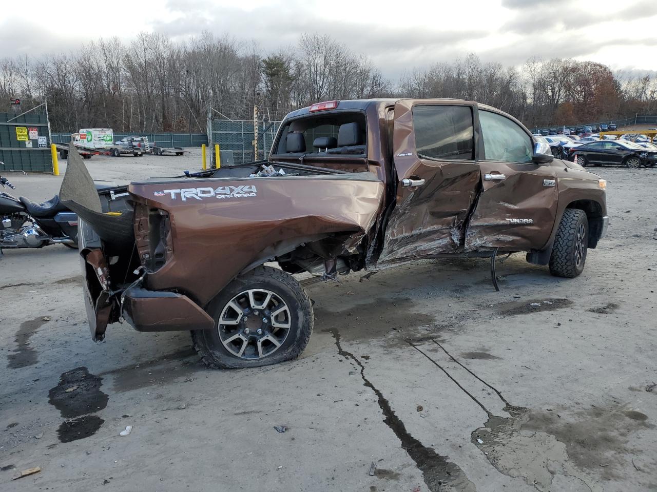 Image 3 of 2015 TOYOTA TUNDRA CREWMAX LIMITED 2015 with VIN 5TFHY5F14FX487874