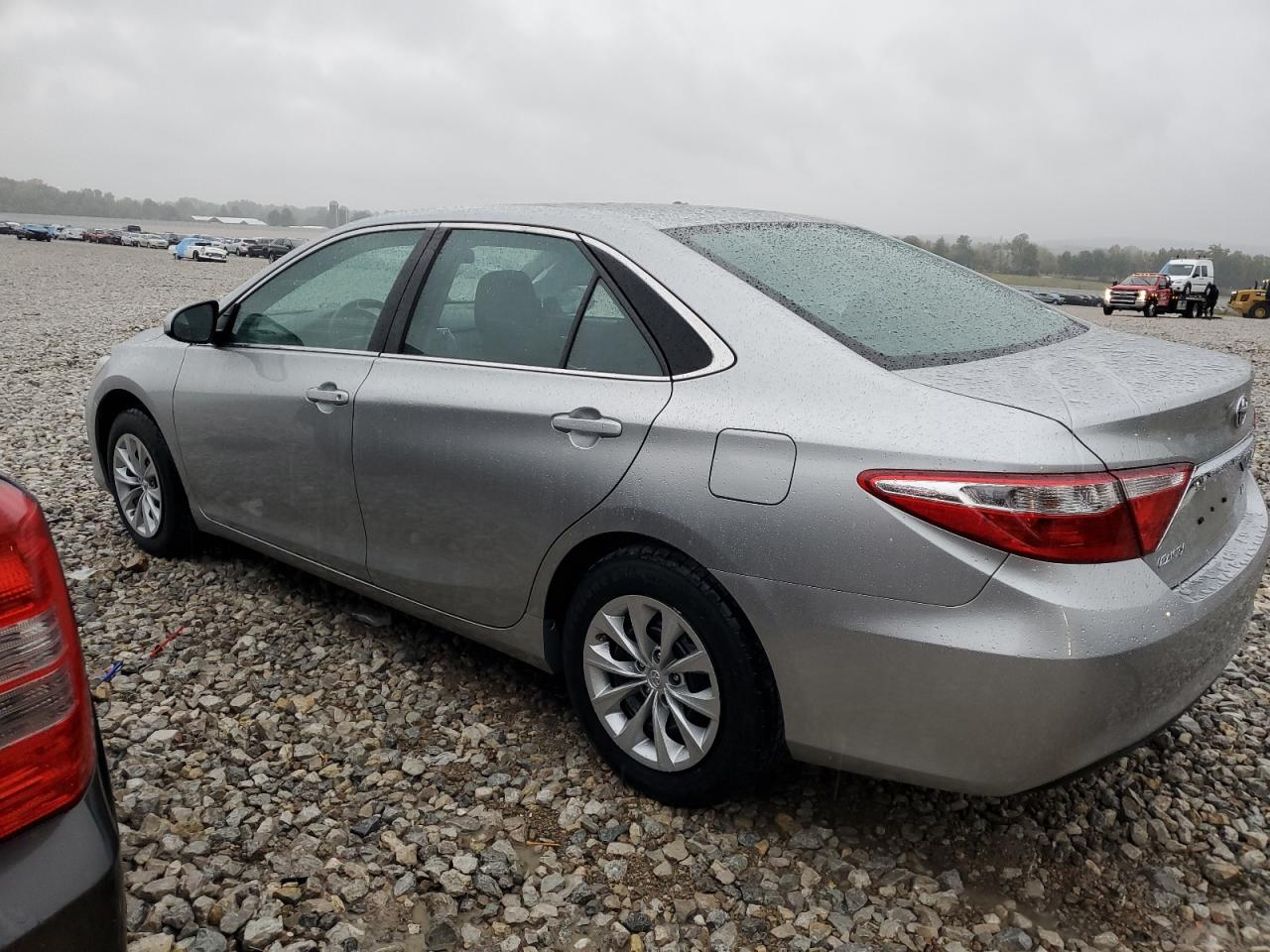 Obraz 2 z 2015 TOYOTA CAMRY LE 2015 z VIN 4T4BF1FK2FR514909