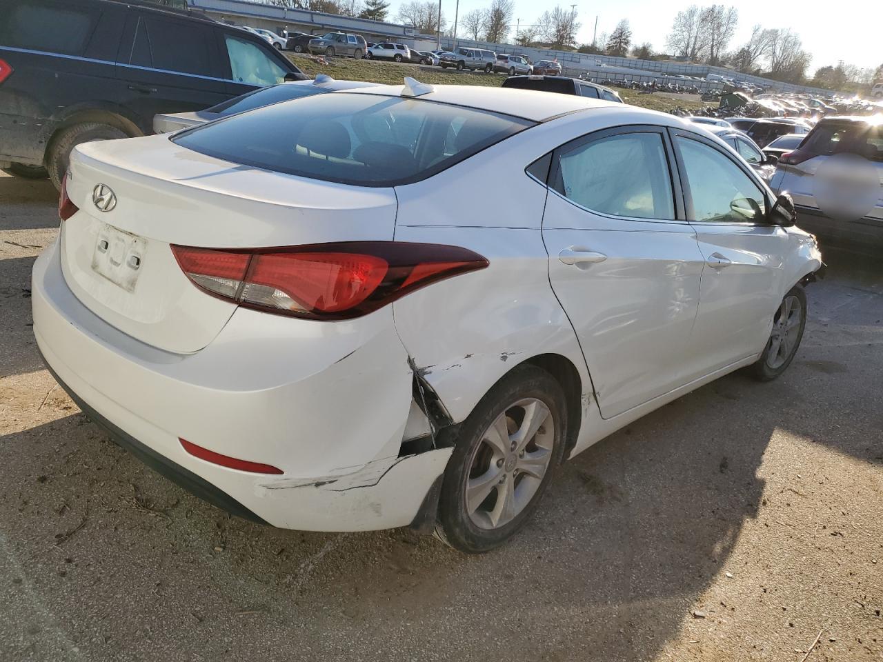 Obraz 3 z 2016 HYUNDAI ELANTRA SE 2016 z VIN 5NPDH4AE4GH731426