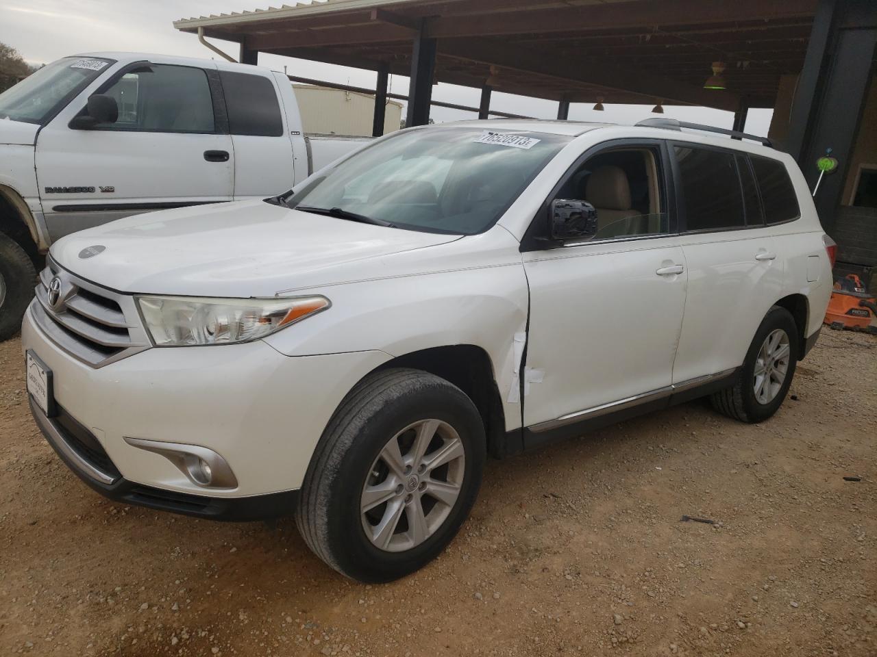 Изображение 1 2013 TOYOTA HIGHLANDER BASE 2013 с VIN 5TDBK3EH5DS178234