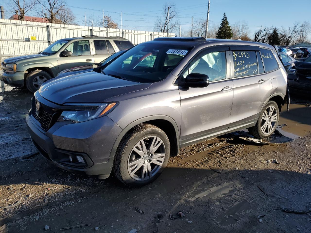 Изображение 1 2020 HONDA PASSPORT EXL 2020 с VIN 5FNYF8H52LB012477