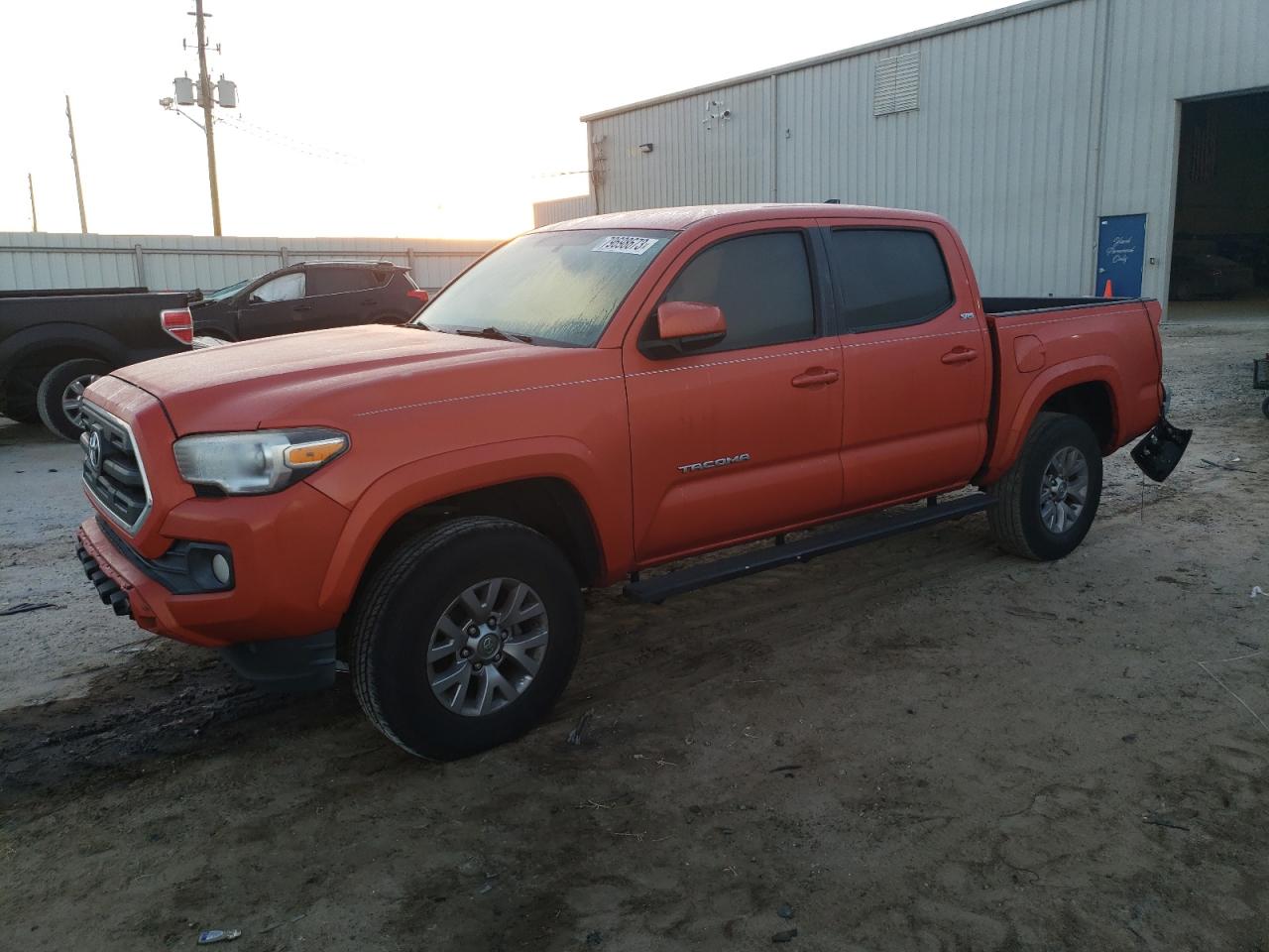 Image 1 of 2017 TOYOTA TACOMA DOUBLE CAB 2017 with VIN 5TFAZ5CN1HX033915