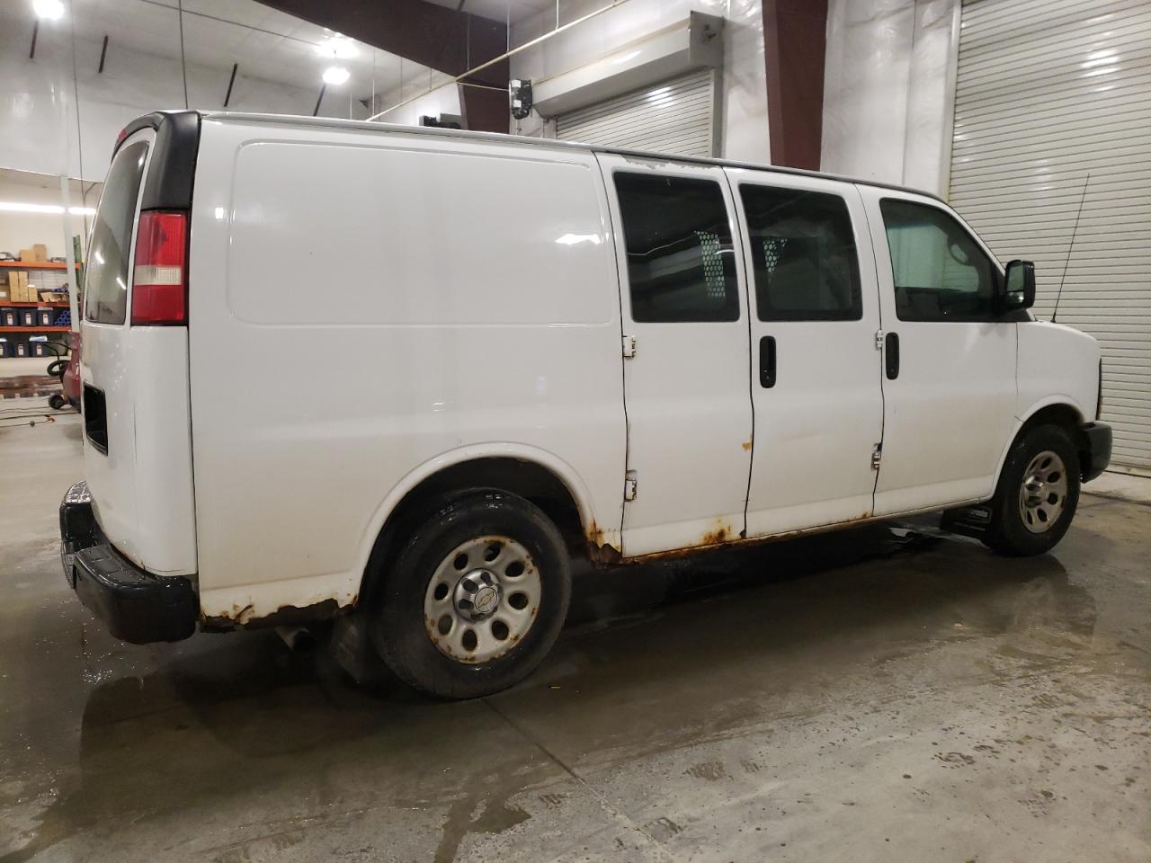 Изображение 3 2011 CHEVROLET EXPRESS G1500  2011 с VIN 1GCSGAFX0B1174453