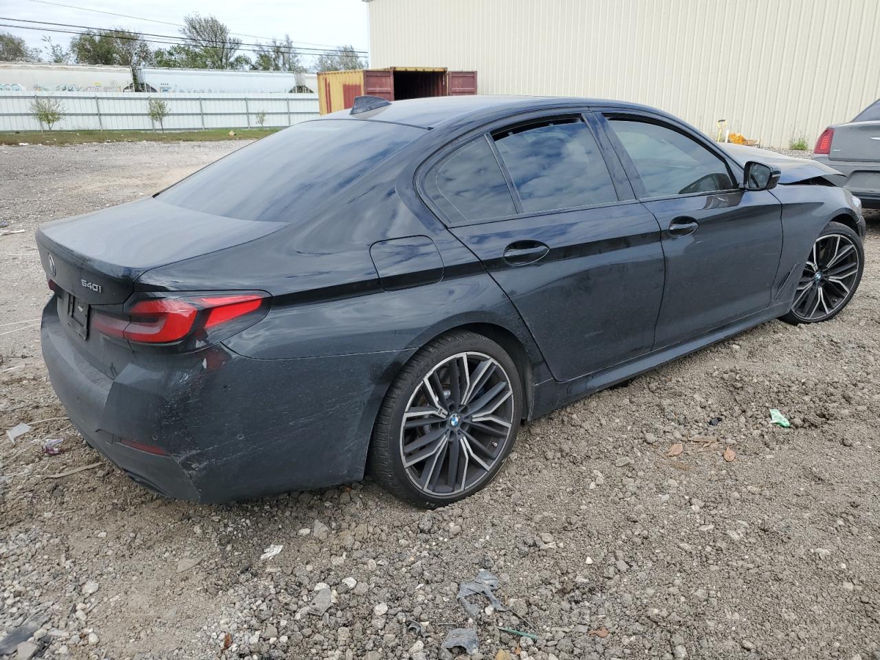 Obraz 3 z 2022 BMW 540 I 2022 z VIN WBA53BJ00NWX55772