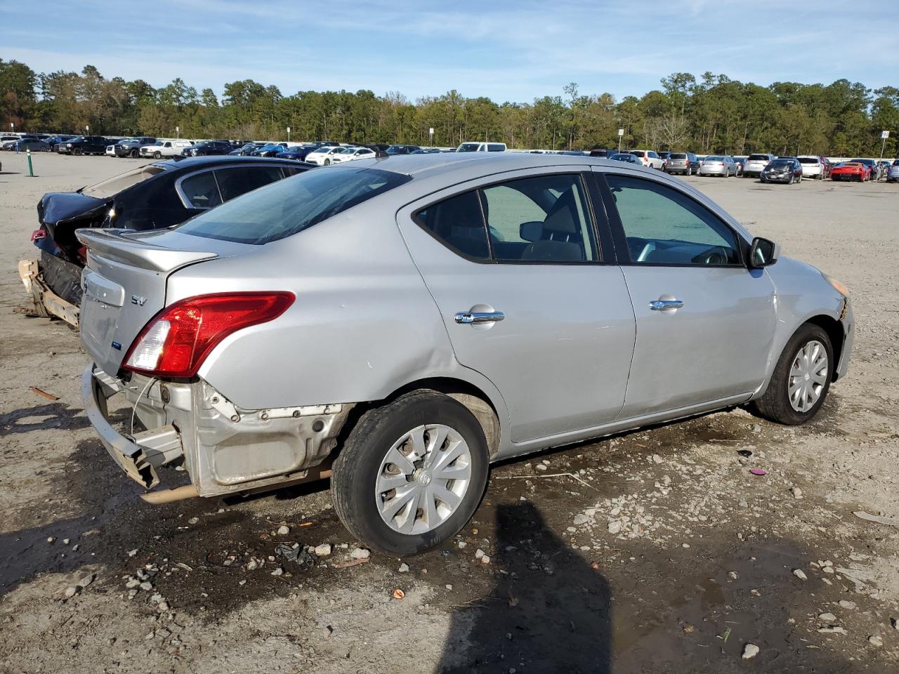 Изображение 3 2015 NISSAN VERSA S 2015 с VIN 3N1CN7AP4FL839621