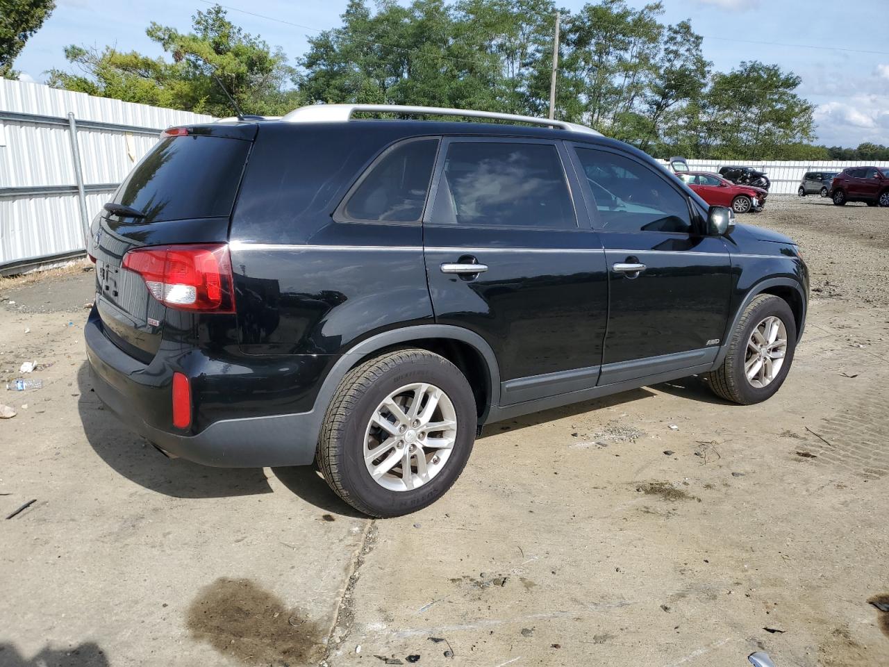 Obraz 3 z 2015 KIA SORENTO LX 2015 z VIN 5XYKTCA68FG652341