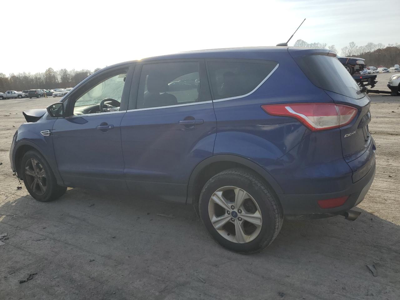 Image 2 of 2016 FORD ESCAPE SE 2016 with VIN 1FMCU0GXXGUA33137