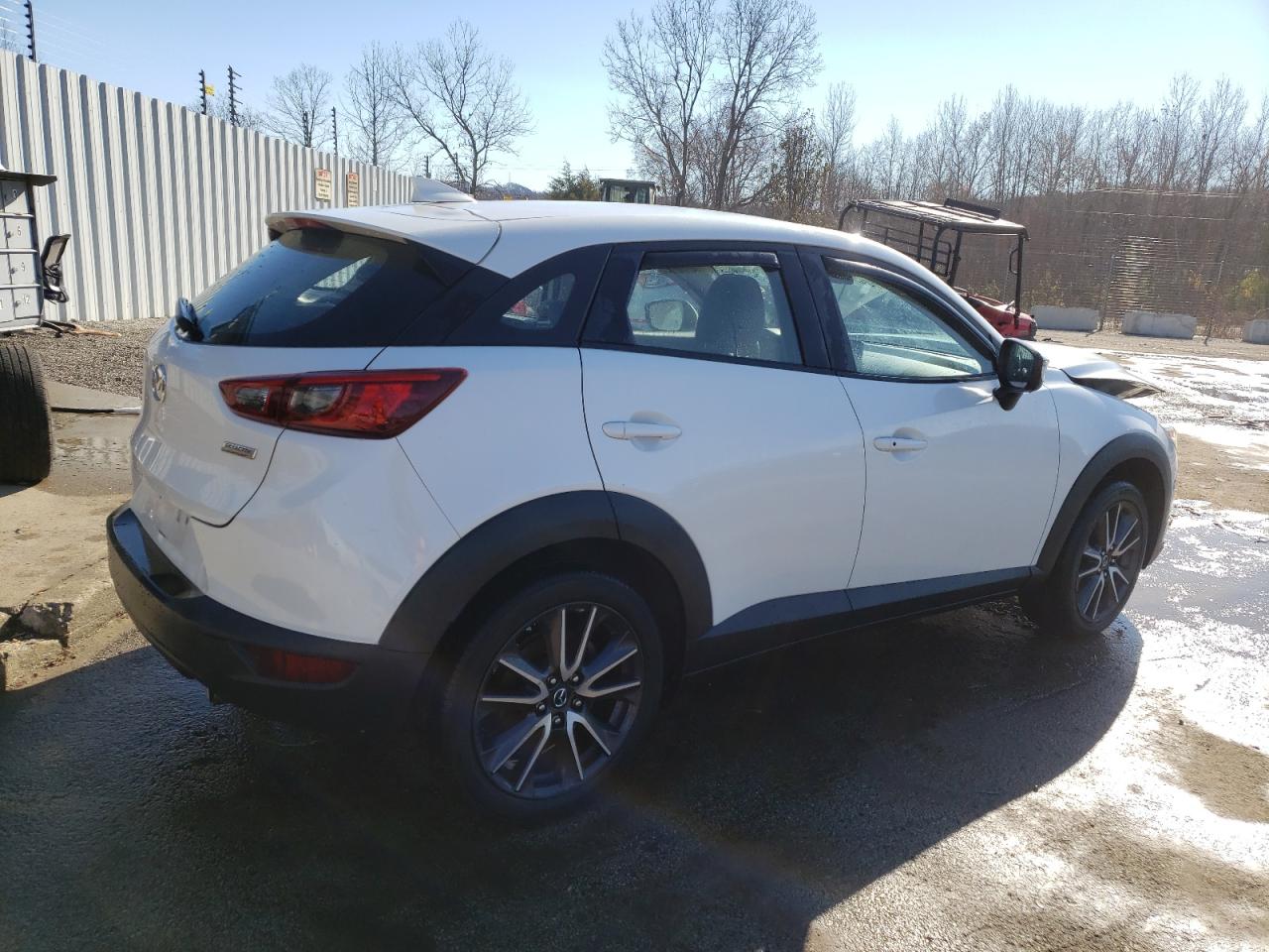 Изображение 3 2018 MAZDA CX-3 TOURING 2018 с VIN JM1DKFC75J0308421