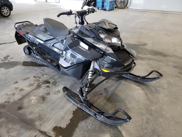 Obraz 2019 SKI DOO RENEGADE 2019