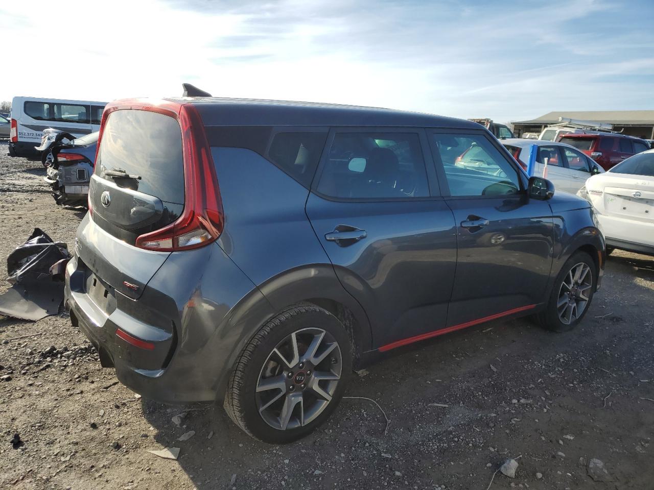 Image 3 of 2020 KIA SOUL GT-LINE TURBO 2020 with VIN KNDJ53AF2L7005819