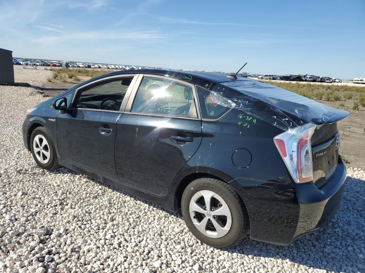 Image 2 of 2015 TOYOTA PRIUS  2015 with VIN JTDKN3DU9F1928093