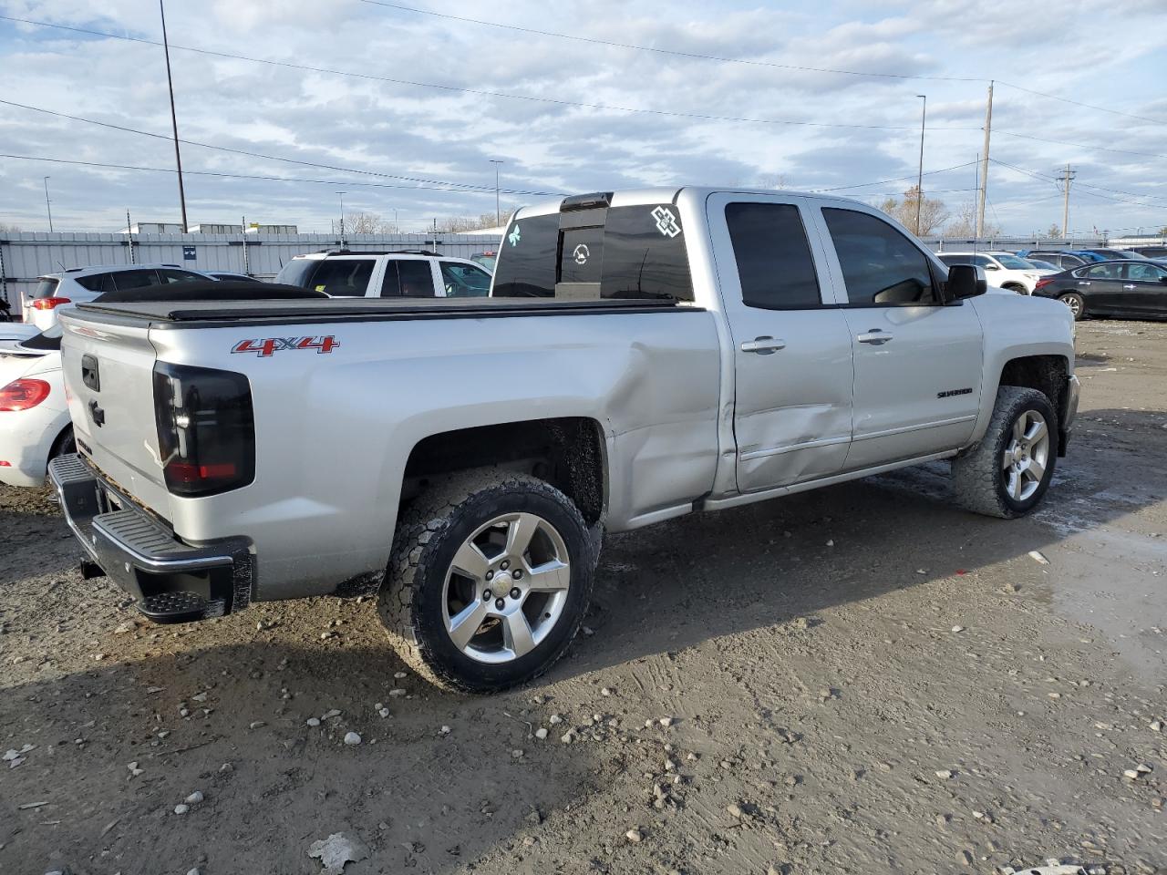 Image 3 of 2016 CHEVROLET SILVERADO K1500 LT 2016 with VIN 1GCVKREC7GZ111335
