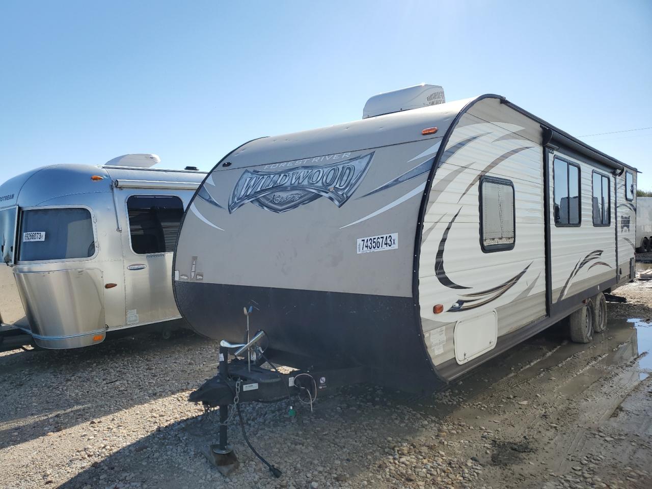 Obraz 2 z 2016 WILDWOOD WILDWOOD 2016 z VIN 4X4TWDB21G7351710