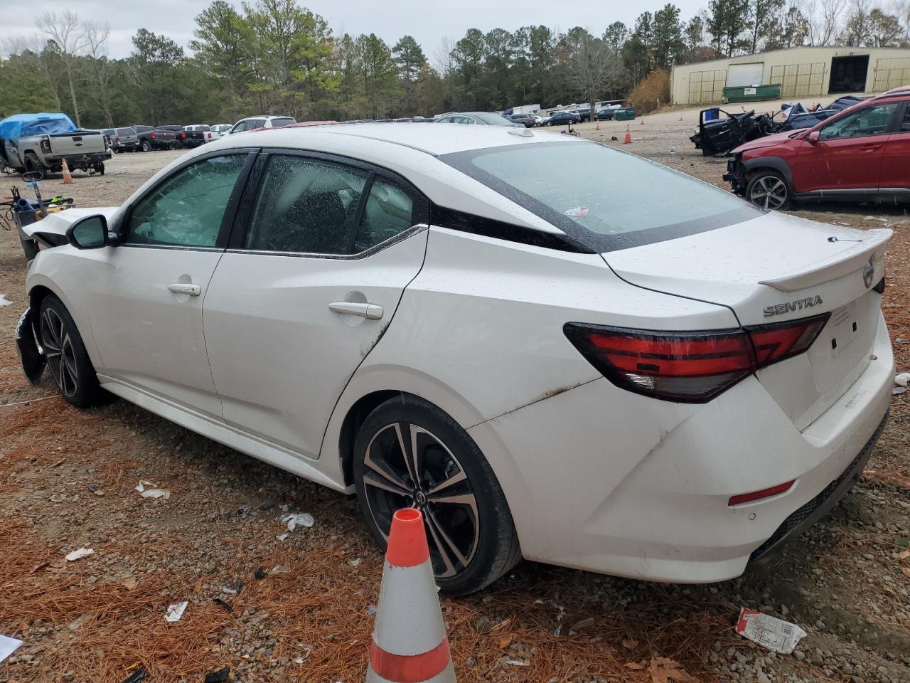Image 2 of 2021 NISSAN SENTRA SR 2021 with VIN 3N1AB8DV6MY315239