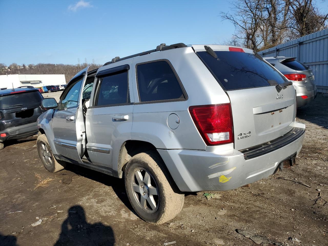 Image 2 of 2010 JEEP GRAND CHEROKEE LAREDO 2010 with VIN 1J4PR4GK8AC153660