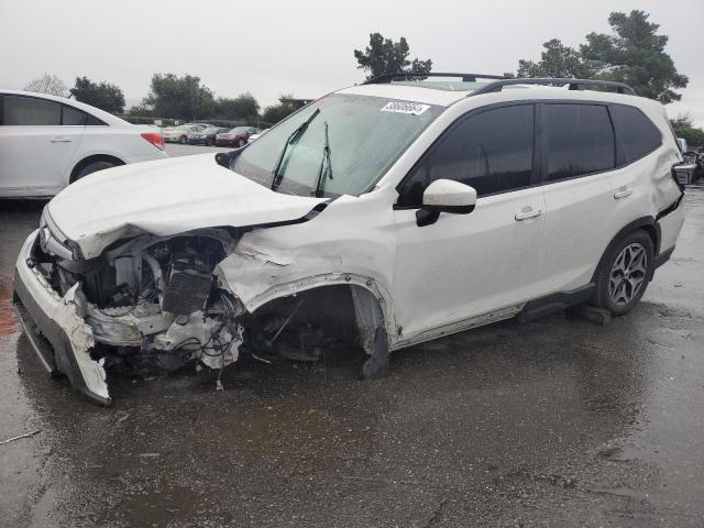 Obraz 1 z 2020 SUBARU FORESTER PREMIUM 2020 z VIN JF2SKAJC4LH440232