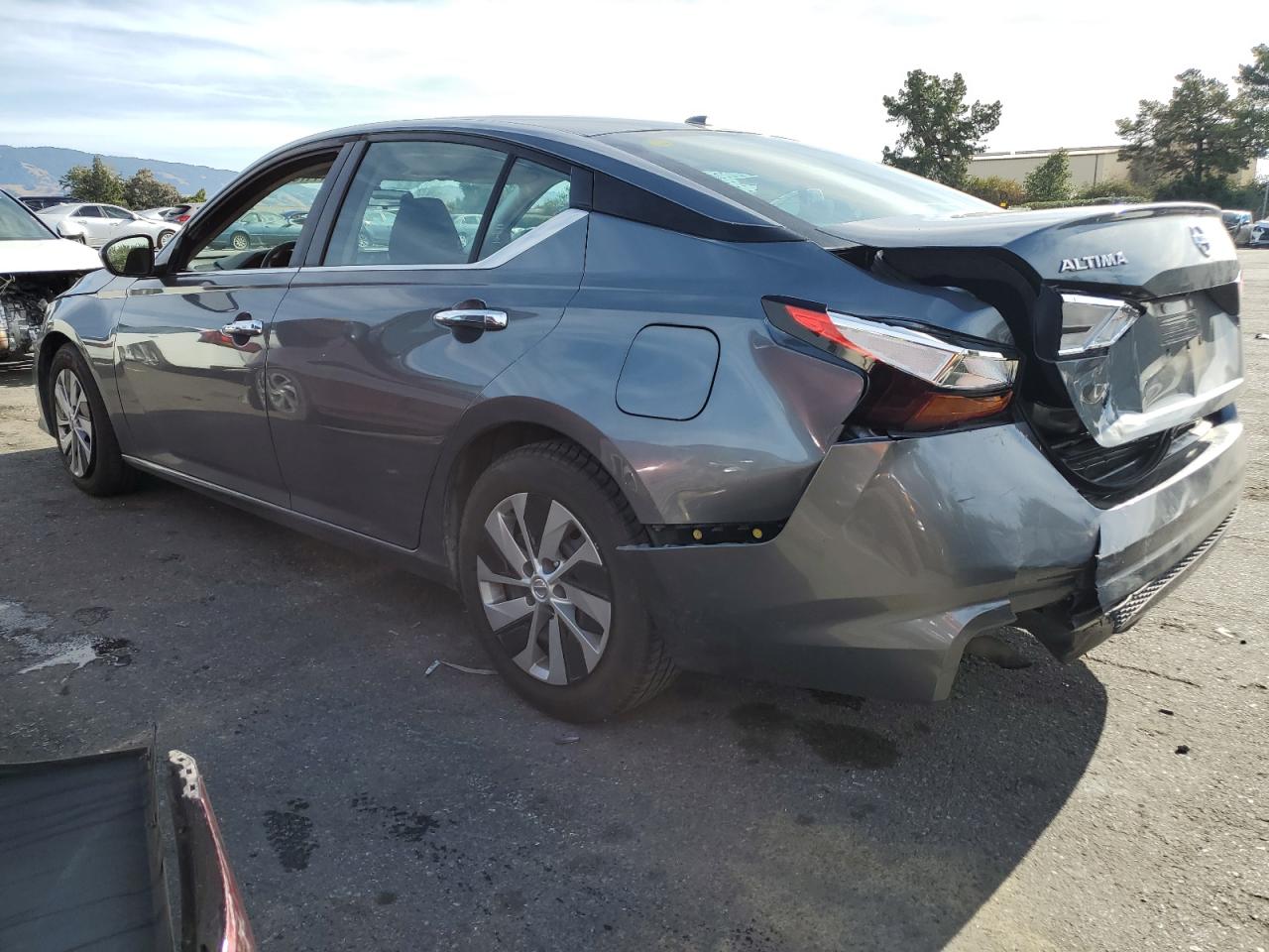 Изображение 2 2020 NISSAN ALTIMA S 2020 с VIN 1N4BL4BV3LC146790