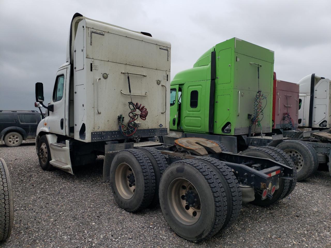 Image 3 of 2014 FREIGHTLINER CASCADIA 113  2014 with VIN 1FUJGBD94ELFY2643