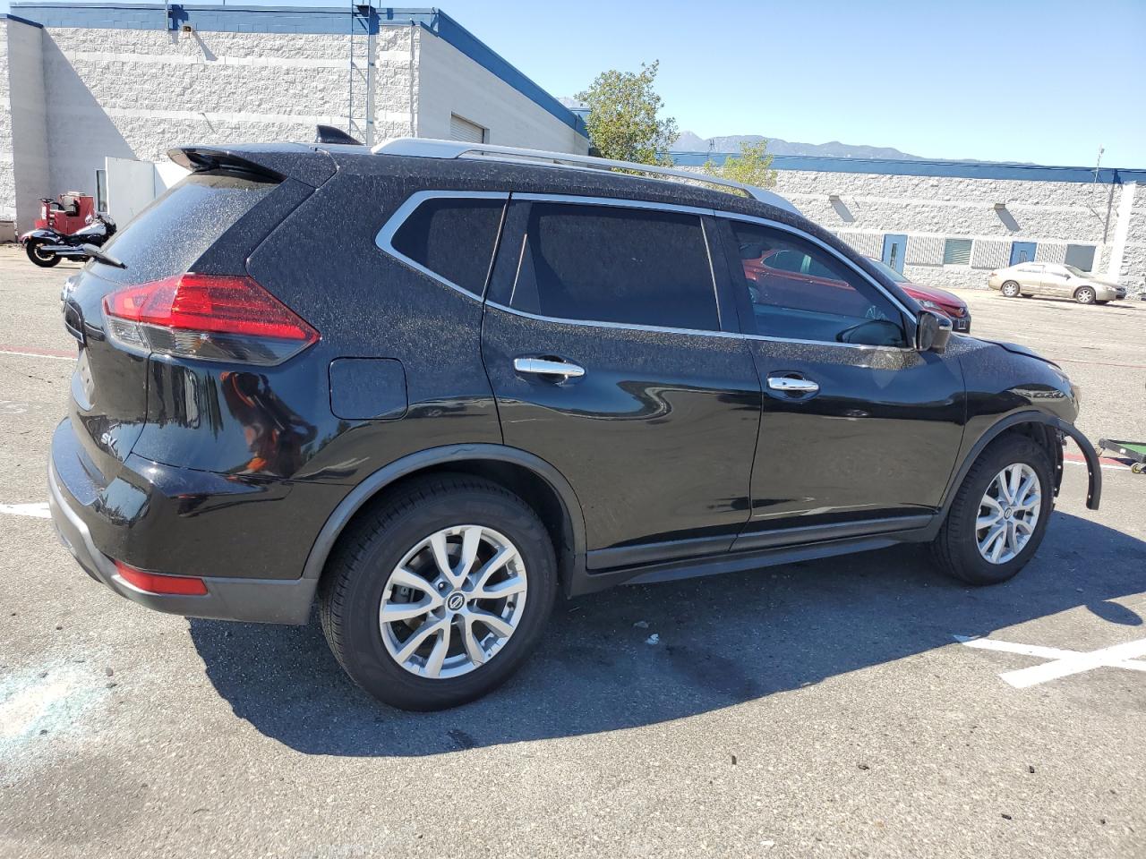 Obraz 3 z 2017 NISSAN ROGUE S 2017 z VIN KNMAT2MT3HP527514