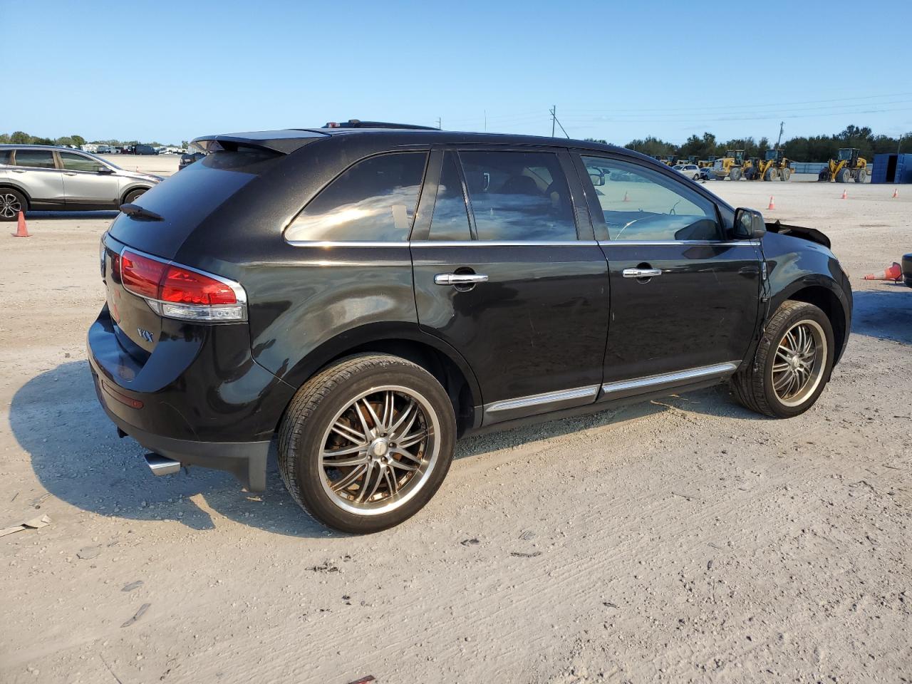 Obraz 3 z 2011 LINCOLN MKX  2011 z VIN 2LMDJ6JK0BBJ01283