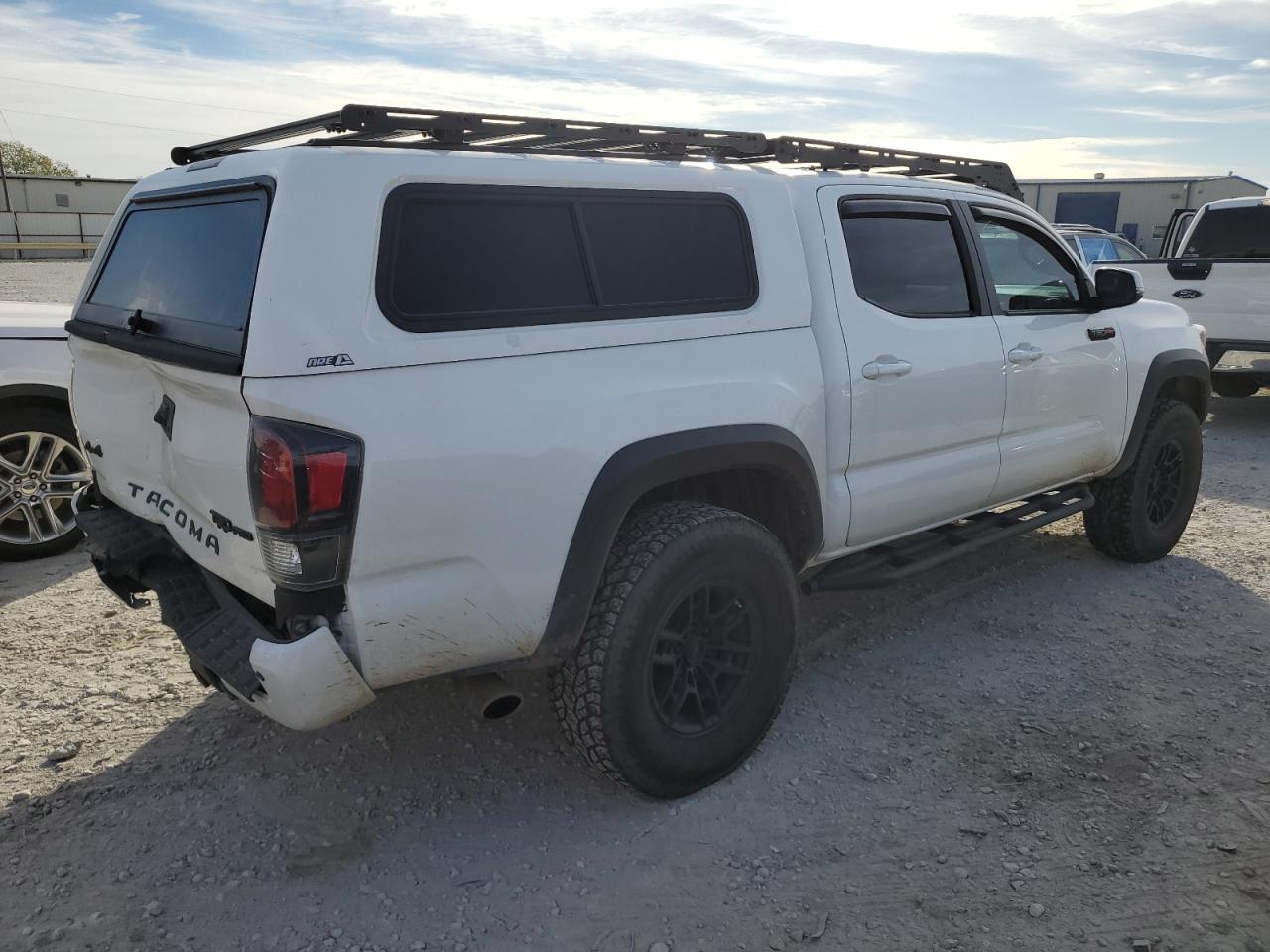 Изображение 3 2020 TOYOTA TACOMA DOUBLE CAB 2020 с VIN 5TFCZ5AN1LX243466