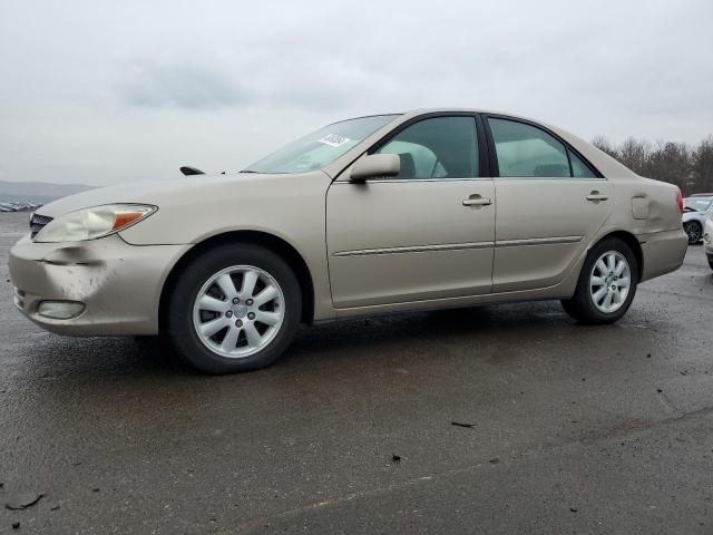 Image 1 of 2004 TOYOTA CAMRY LE 2004 with VIN 4T1BF30K44U572449