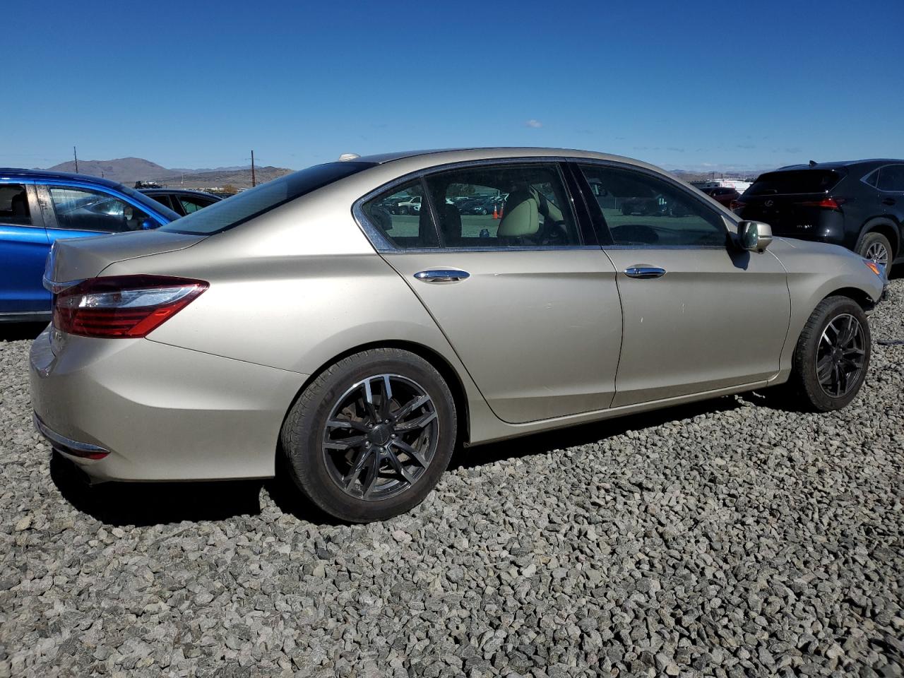 Image 3 of 2016 HONDA ACCORD EXL 2016 with VIN 1HGCR3F83GA000355