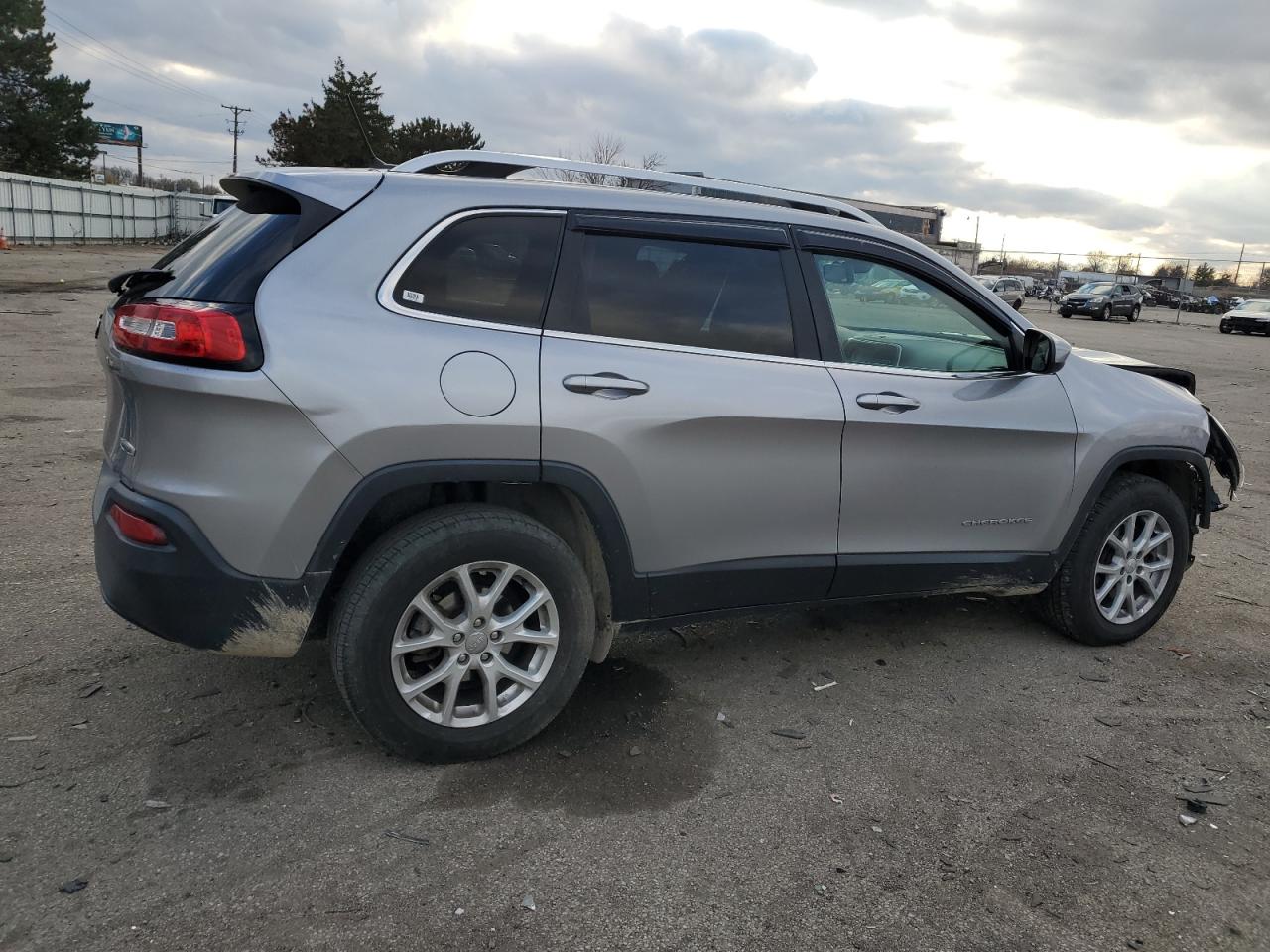 Image 3 of 2016 JEEP CHEROKEE LATITUDE 2016 with VIN 1C4PJLCB7GW200486