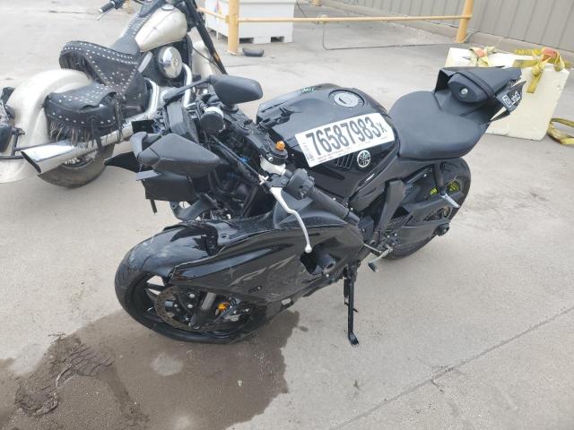 Obraz 2 z 2022 YAMAHA YZFR7  2022 z VIN JYARM38E9NA001125