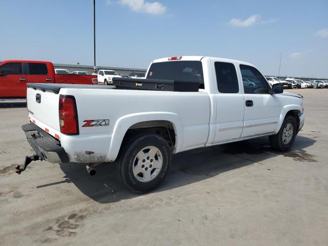 Image 3 of 2006 CHEVROLET SILVERADO K1500 2006 with VIN 1GCEK19B76Z192807