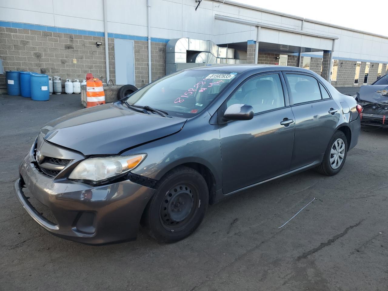 Obraz 1 z 2011 TOYOTA COROLLA BASE 2011 z VIN 2T1BU4EE1BC696613