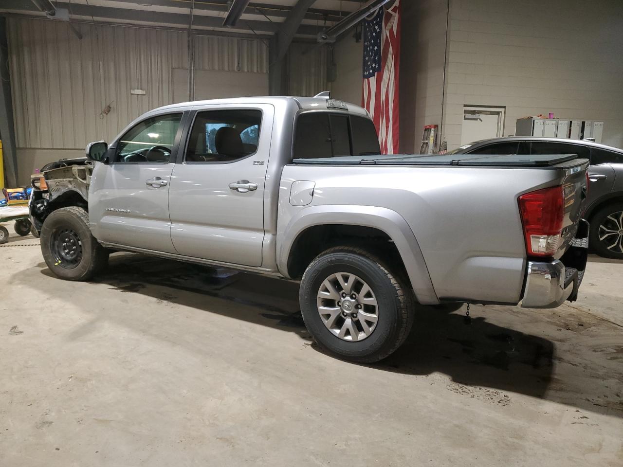Obraz 2 z 2017 TOYOTA TACOMA DOUBLE CAB 2017 z VIN 3TMCZ5AN1HM118397