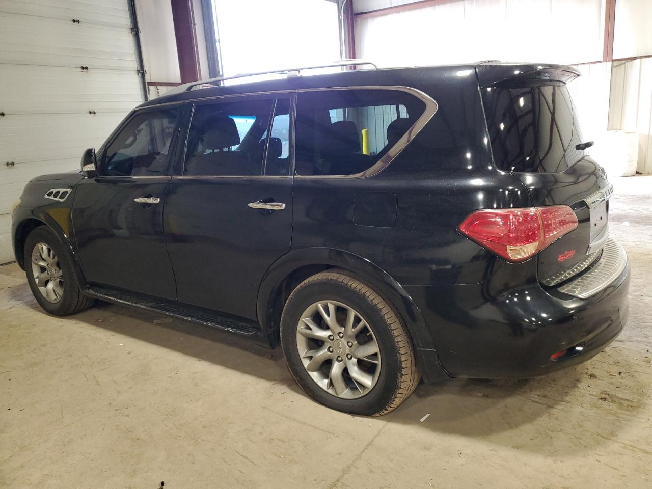 Obraz 2 z 2013 INFINITI QX56  2013 z VIN JN8AZ2NE6D9040261