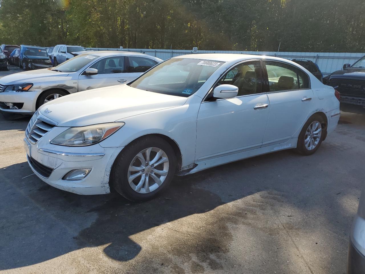 Изображение Hyundai Genesis 3.8L 2013