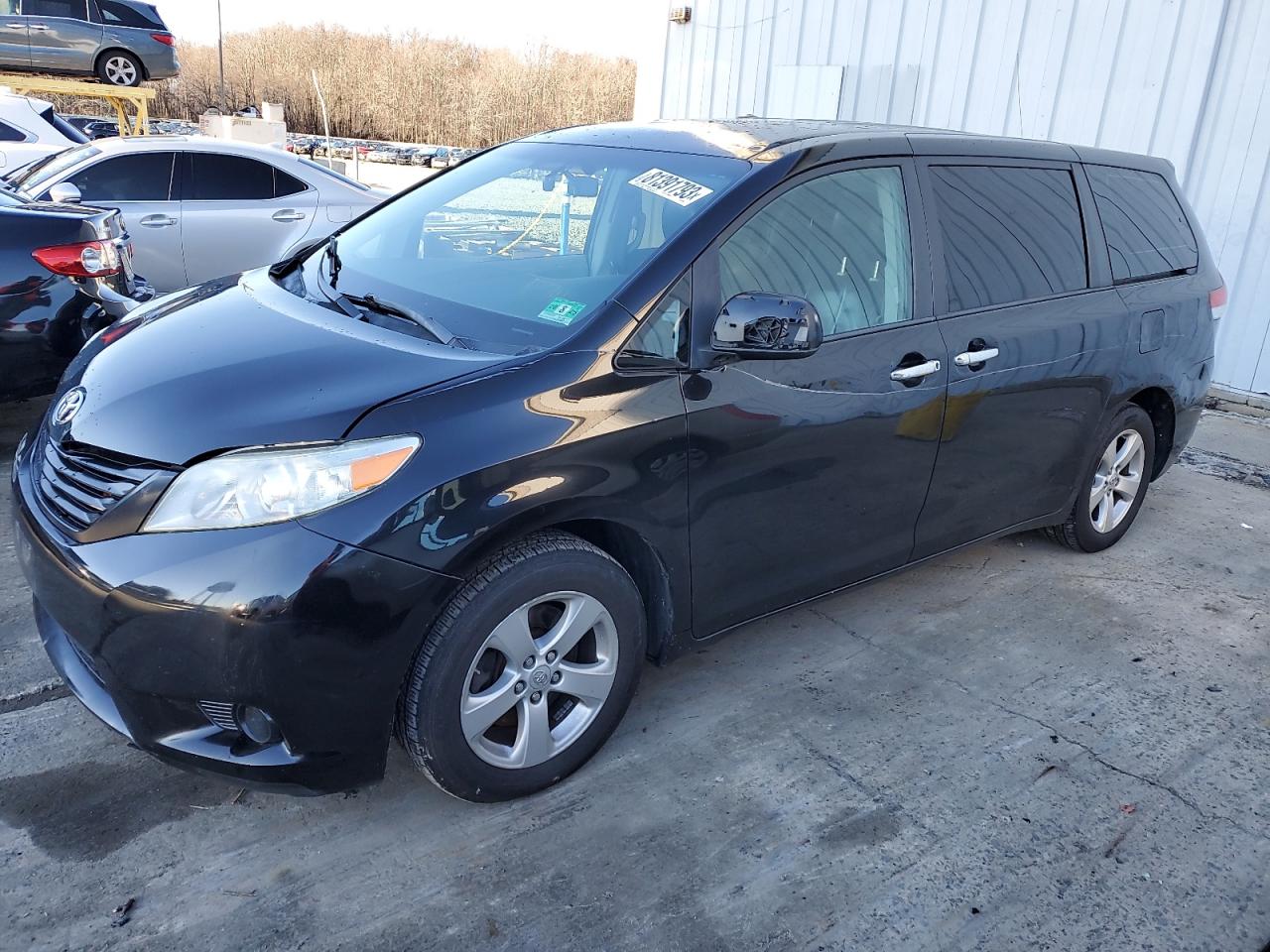 Image 1 of 2013 TOYOTA SIENNA  2013 with VIN 5TDZK3DC5DS333563