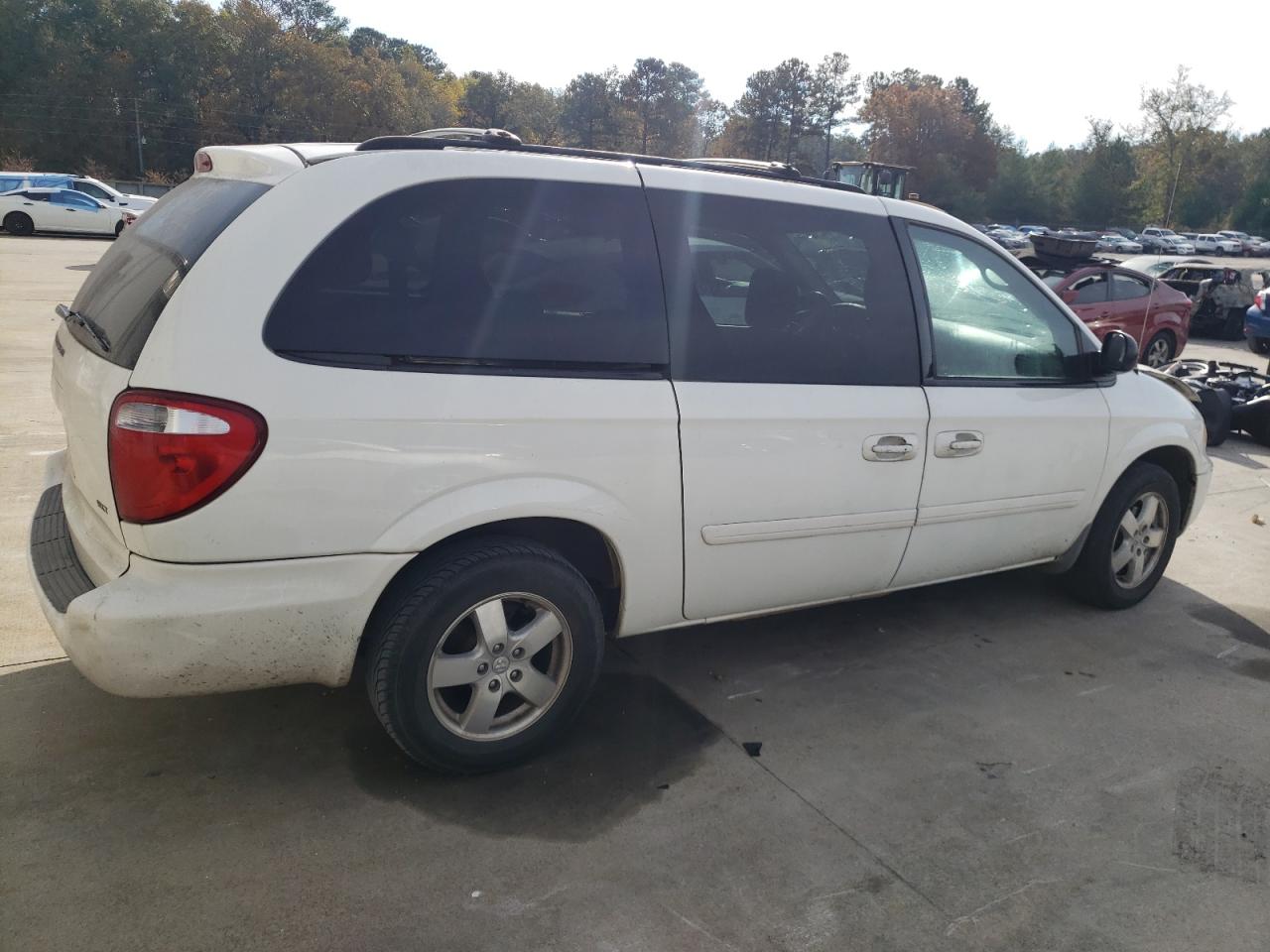 Image 3 of 2007 DODGE GRAND CARAVAN SXT 2007 with VIN 2D4GP44LX7R118405