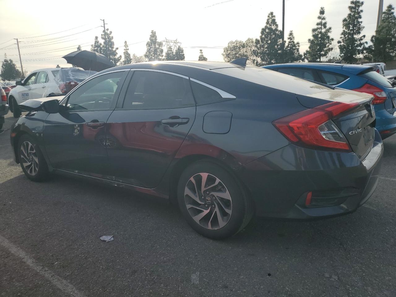 Image 2 of 2018 HONDA CIVIC EX 2018 with VIN 2HGFC2F73JH571711