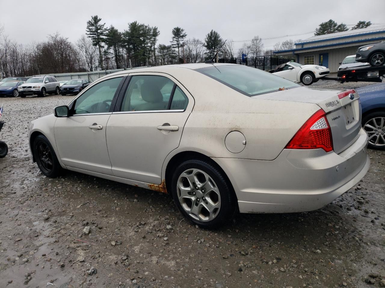 Obraz 2 z 2010 FORD FUSION SE 2010 z VIN 3FAHP0HAXAR208549