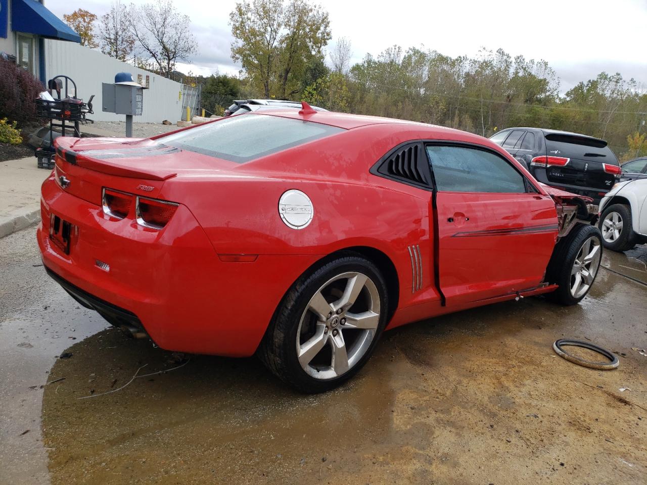 Image 3 of 2013 CHEVROLET CAMARO LT 2013 with VIN 2G1FB1E37D9196925