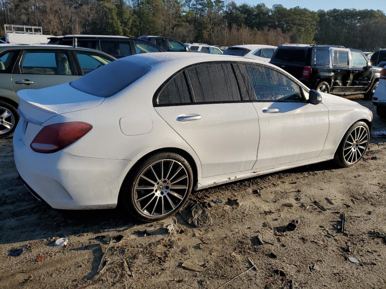 Obraz 3 z 2017 MERCEDES-BENZ C 300 2017 z VIN 55SWF4JB8HU219039