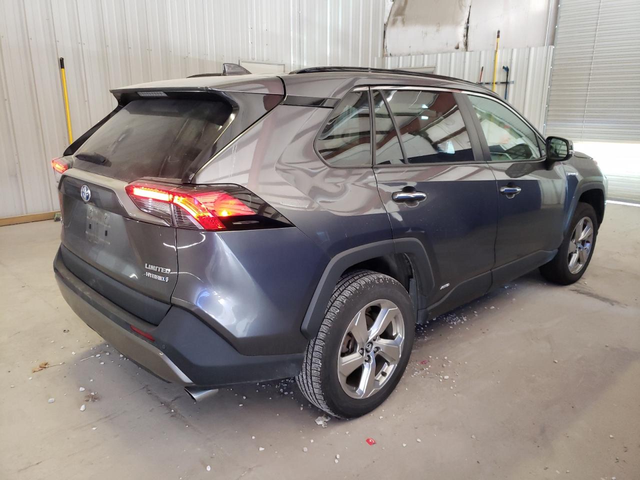 Image 3 of 2021 TOYOTA RAV4 LIMITED 2021 with VIN 4T3D6RFV5MU027218