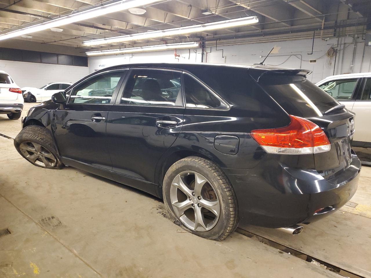 Obraz 2 z 2010 TOYOTA VENZA  2010 z VIN 4T3BK3BB4AU031848