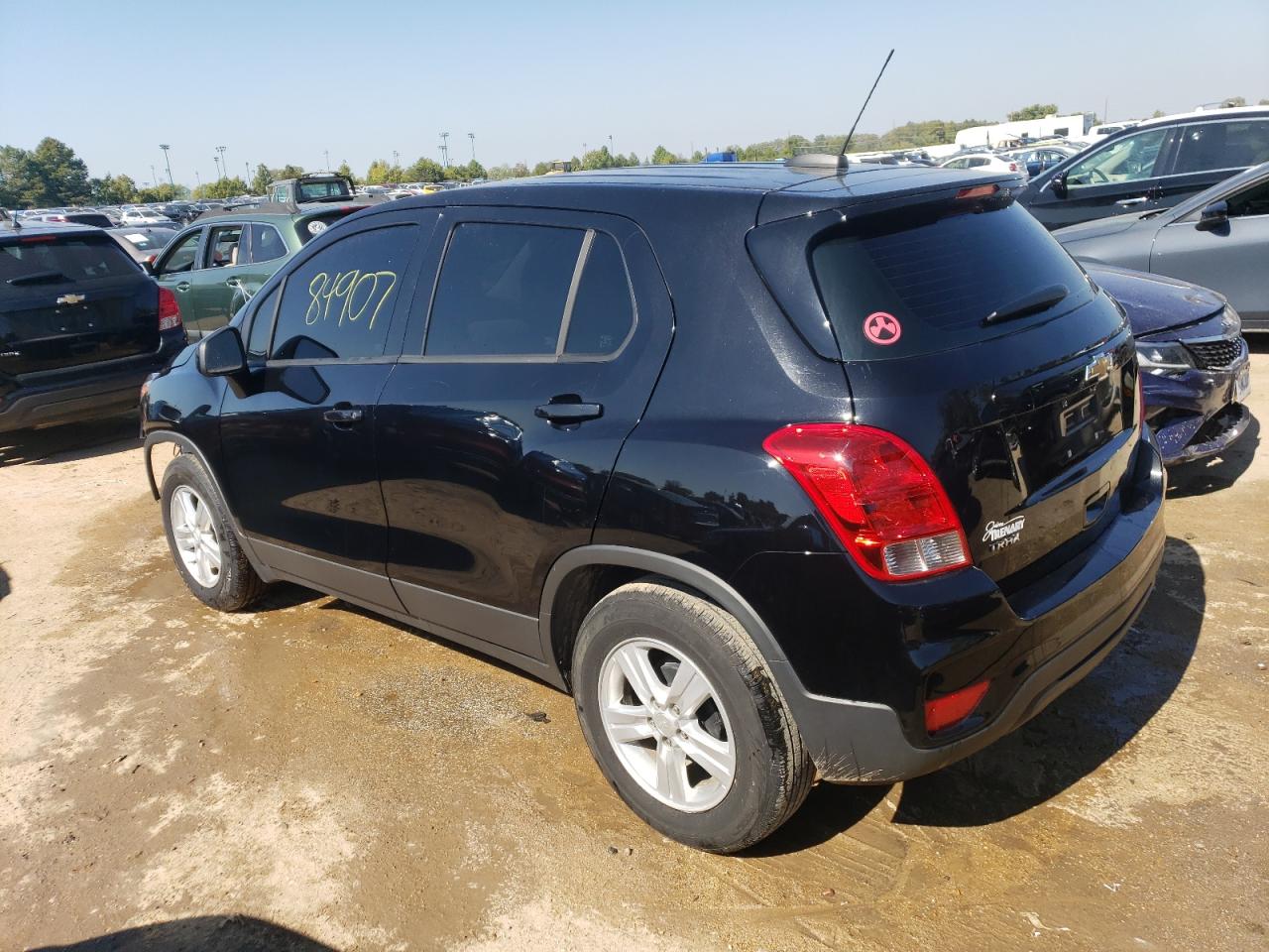Изображение 2 2020 CHEVROLET TRAX LS 2020 с VIN 3GNCJKSB7LL167846